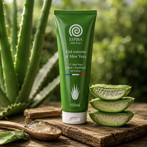 Gel d'aloe vera naturel pour le visage, soin hydratant et apaisant pour homme. Texture légère qui hydrate la peau, calme les rougeurs et procure une sensation de fraîcheur.