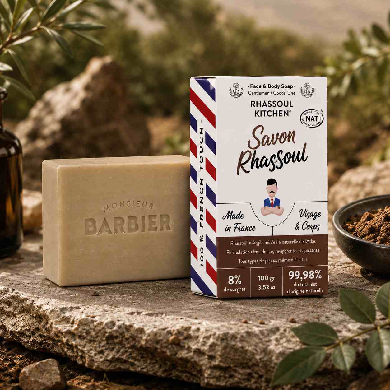 Savon au Rhassoul pour homme de la marque Monsieur Barbier, soin visage et corps fabriqué en France.